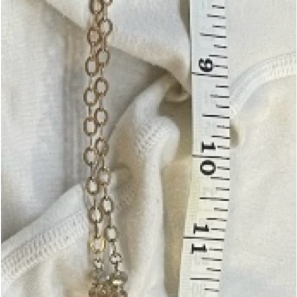 Gold and Cream Vintage-Style Necklace with Charm Costume Jewelry - Picture 3 of 4